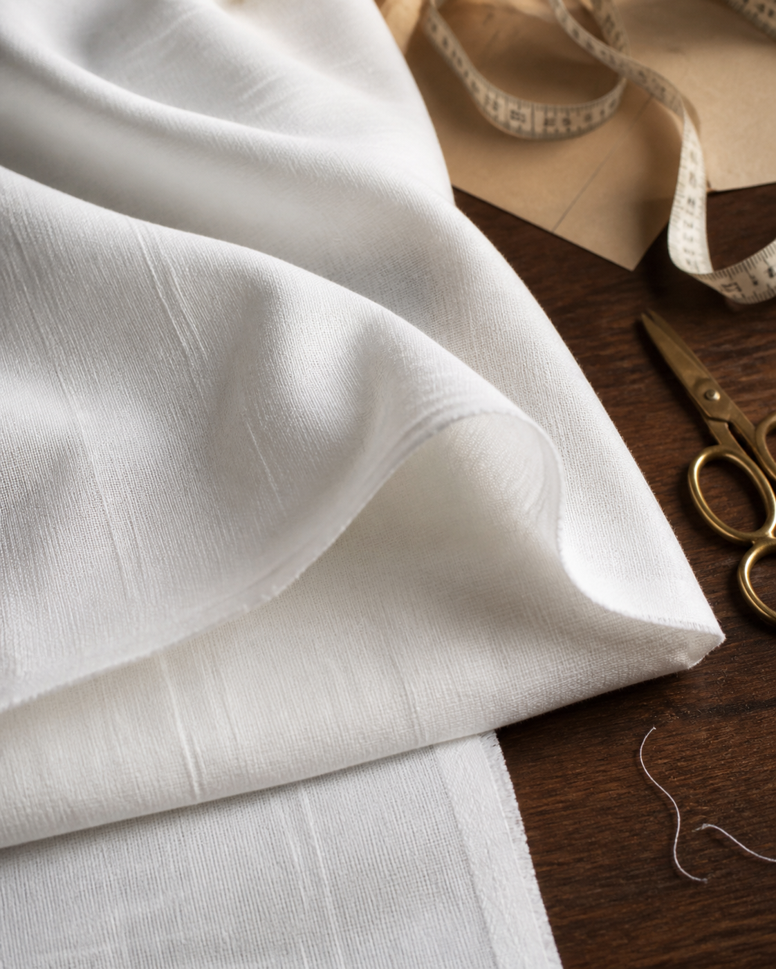 Close-up of the white linen-blend shirting texture